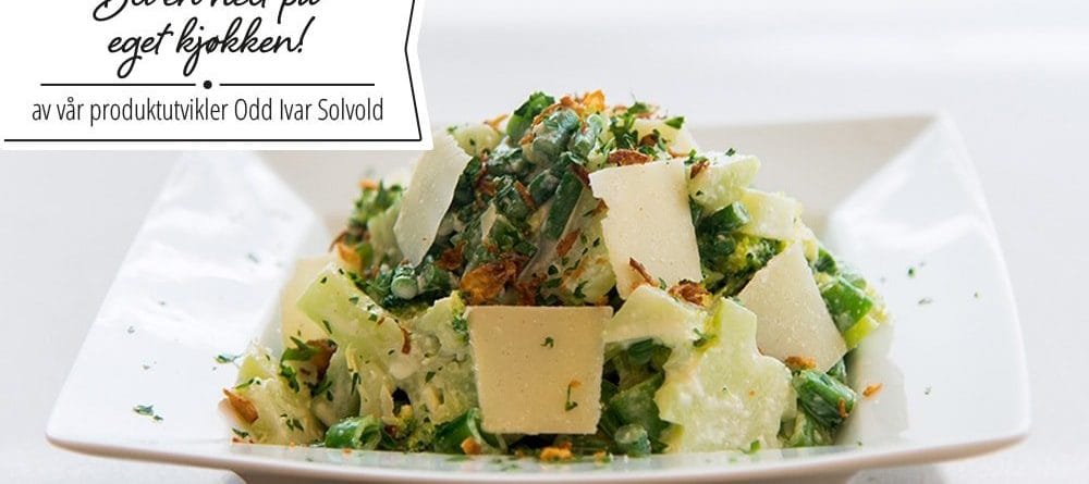 Bilde av brokkolisalat med aspargesbønner.